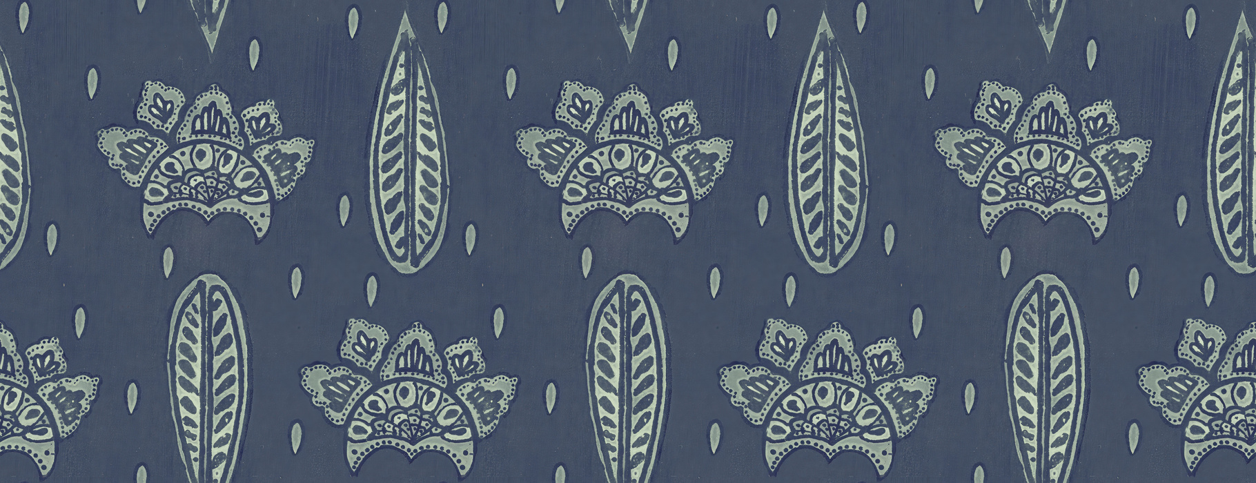Kestrel Keepsake Floral Wallpaper — Navy