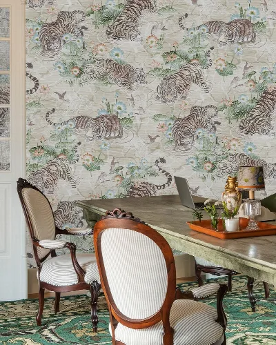 Norwyn Haven Floral Wallpaper — Ivory