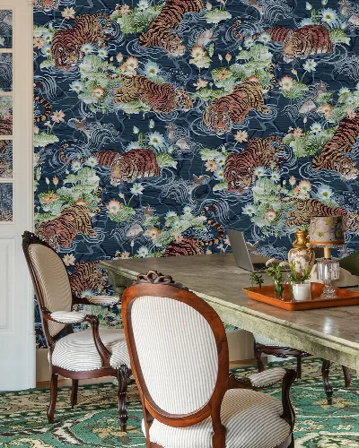 Norwyn Haven Floral Wallpaper — Navy